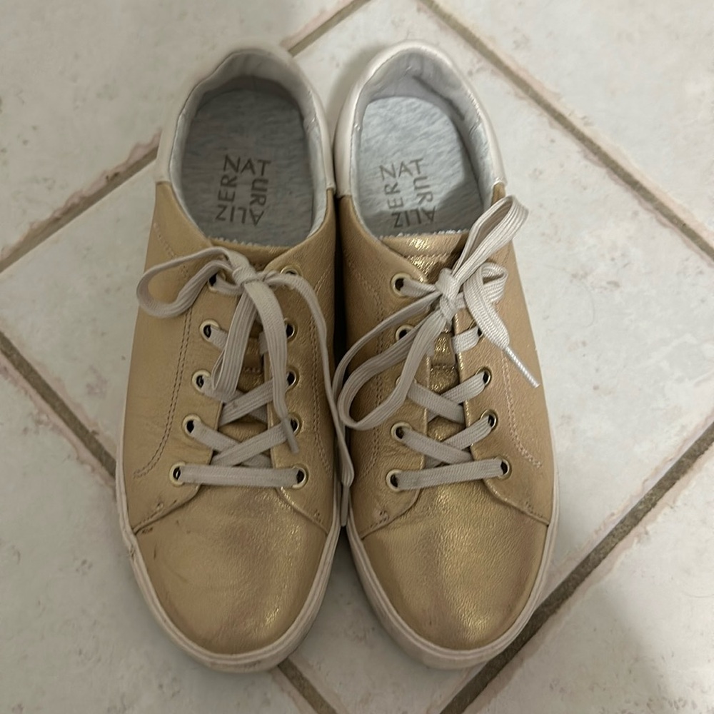 Naturalizer Gold Sneakers - Picture 3 of 5